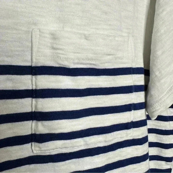 Old Navy T-Shirt White / Blue Stripes Size Large - Picture 4 of 16